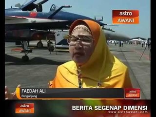 Pertunjukan udara tarikan di LIMA '15