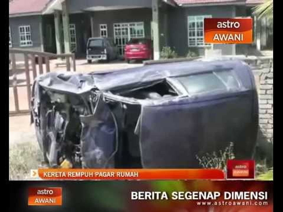 Kereta rempuh pagar rumah
