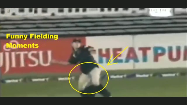 Funny Fielding Moments in Cricket | Funny Fielding in Cricket History