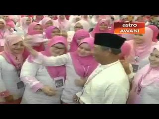 Muhyiddin muncul di perhimpunan sayap UMNO