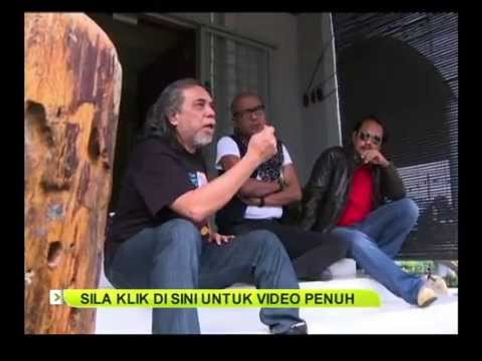 Datuk Ramli Sarip sedang rakam lagu baru