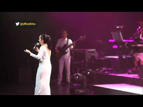 Konsert Sheila Majid di Esplanade Theatre Singapura pembuka tirai ulangtahun ke-30 sebagai penghibur