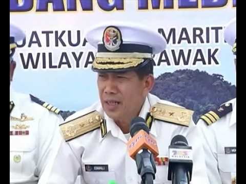 APMM Sarawak tahan dua bot asing