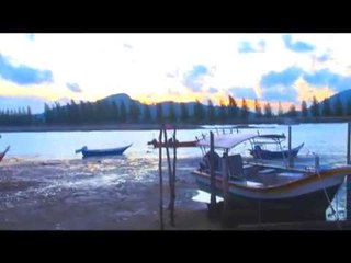 Rakusnya pembangunan di Teluk Muroh, Lumut