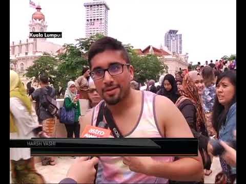 Keretapi sarong memeriahkan sambutan Hari Malaysia