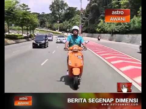 Squaring up against an iconic classic, The Vespa Sprint 150