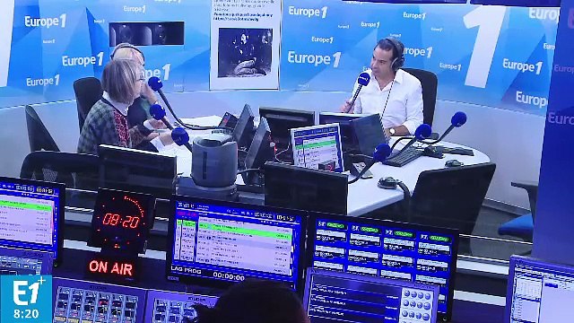 Françoise Nyssen sur le décès de Johnny Hallyday : C'était le symbole, l'idole des jeunes, il a bouleversé le panorama !