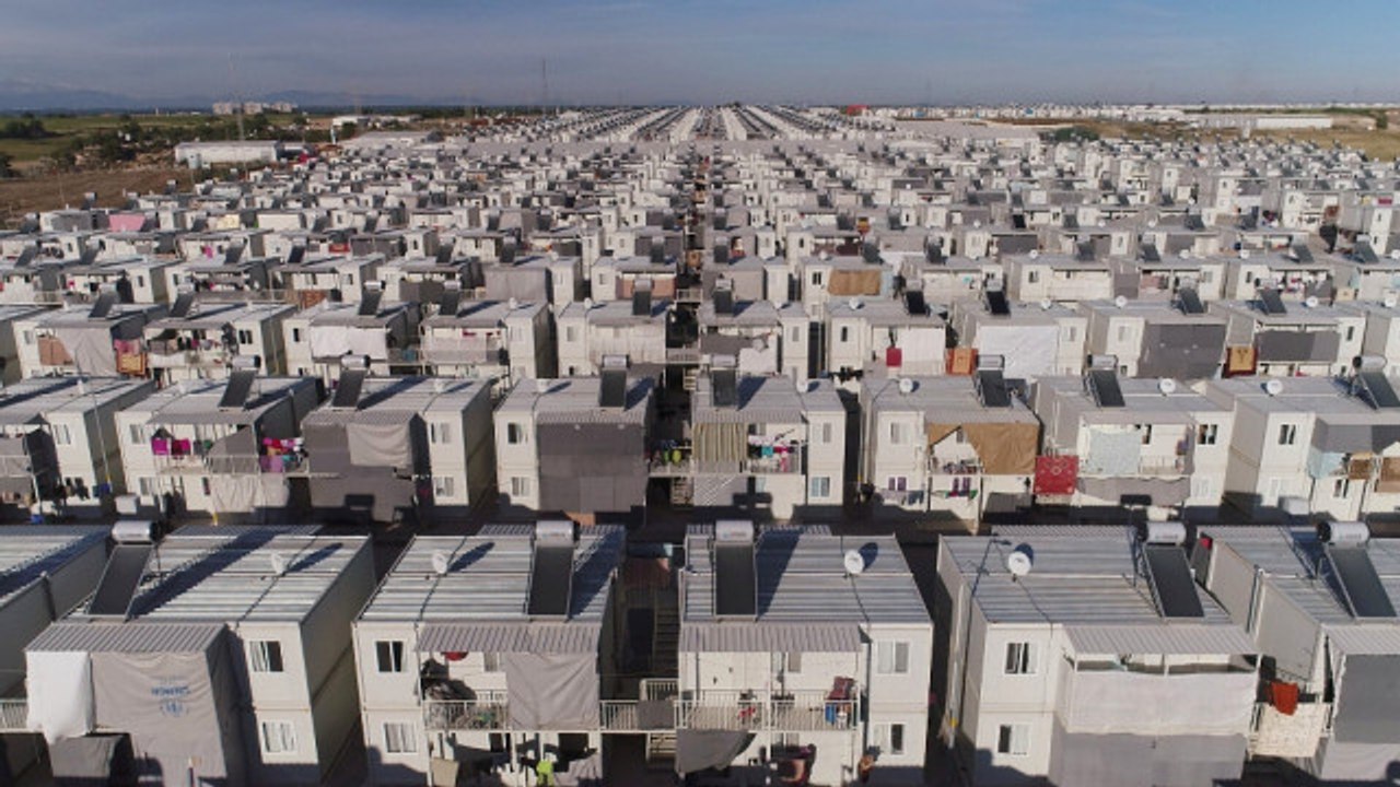 Dünyanın En Büyük Konteyner Kenti Adana�da Dailymotion Video