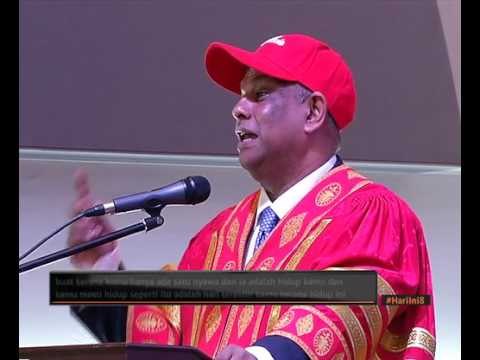 Tony Fernandes dianugerah Doktor Falsafah