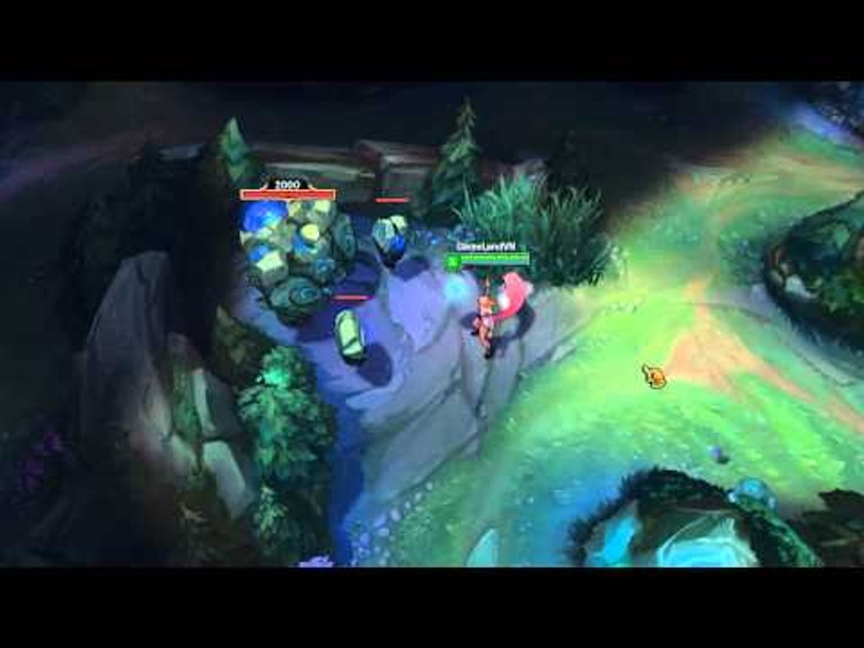 Pop Star Ahri makes Blue Buff dance