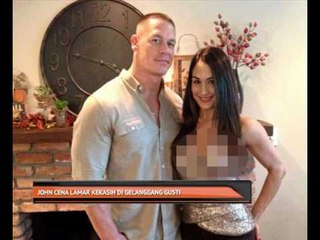 John Cena lamar kekasih di gelanggang gusti