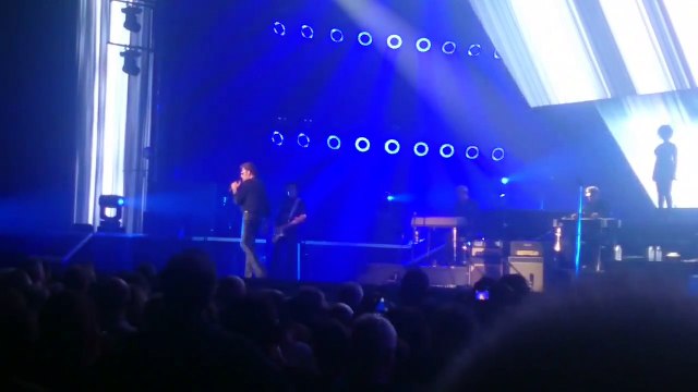 Johnny Hallyday chante J'ai pleuré sur ma guitare à Amnéville en novembre 2015