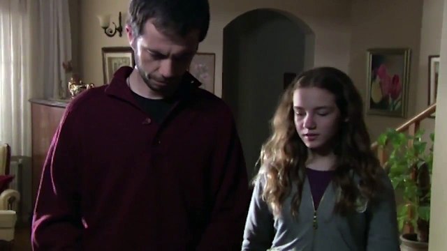 Sen De Gitme 8.Bölüm - Neşe Ceyda’yı Teselli Ediyor!