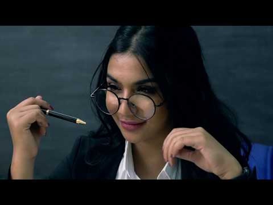 Dosen MaCan (Manis Cantik) - Kelas Hari Ketiga - Perasaan Marah Atau Terkejut - SIVA Aprilia
