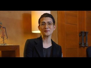 Designer Oscar Lawalata seeks to support batik artisans