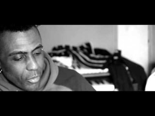 UK SOUL MUSIC LEGEND OMAR [BLACK AND WHITE]
