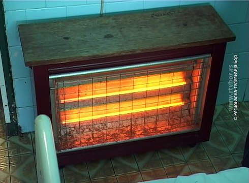 RTB Bor poklonio bolnici ćebad, jorgane i grejalice, 6. decembar 2017. (RTV Bor)