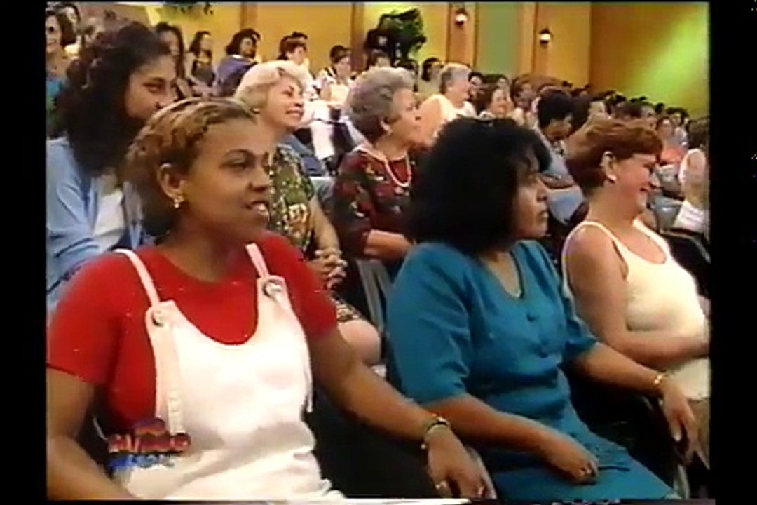 Domingo Legal (1998) - Marcia Goldsmith fala sobre seu novo programa no SBT e exclarece todas as dúvidas Gugu Liberato.