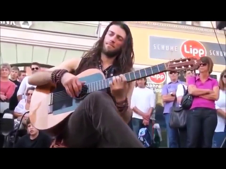 感動！！ 素晴らしいギタリスト^^【神業ストリートパフォーマンス】