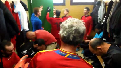 04/12/2017 : USP - Frontenay St Symphorien : fête dans les vestiaires