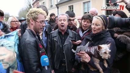 Les fans de Johnny reprennent « Le pénitencier »