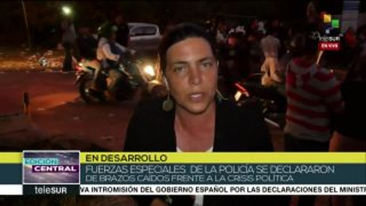 Hernández reduce huelga policial en Honduras a condiciones laborales