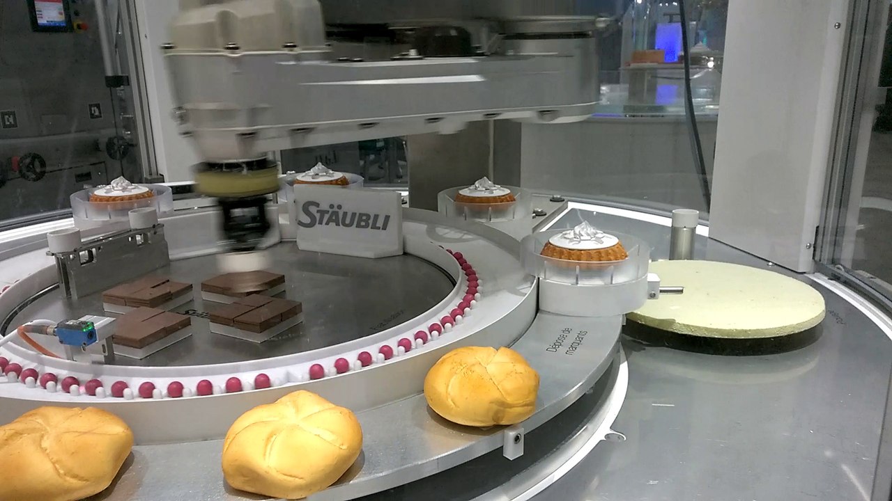 Quand Stäubli apprend à ses robots à devenir des ouvriers…