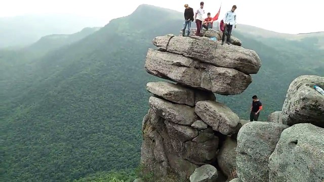 Núi Đá Chồng địa điểm check nguy hiểm đang thu hút rất nhiều phược thủ