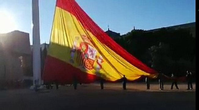 Izado de bandera de España en Plaza de Colón (Madrid) por la celebración del 39 aniversario de la Constitución española