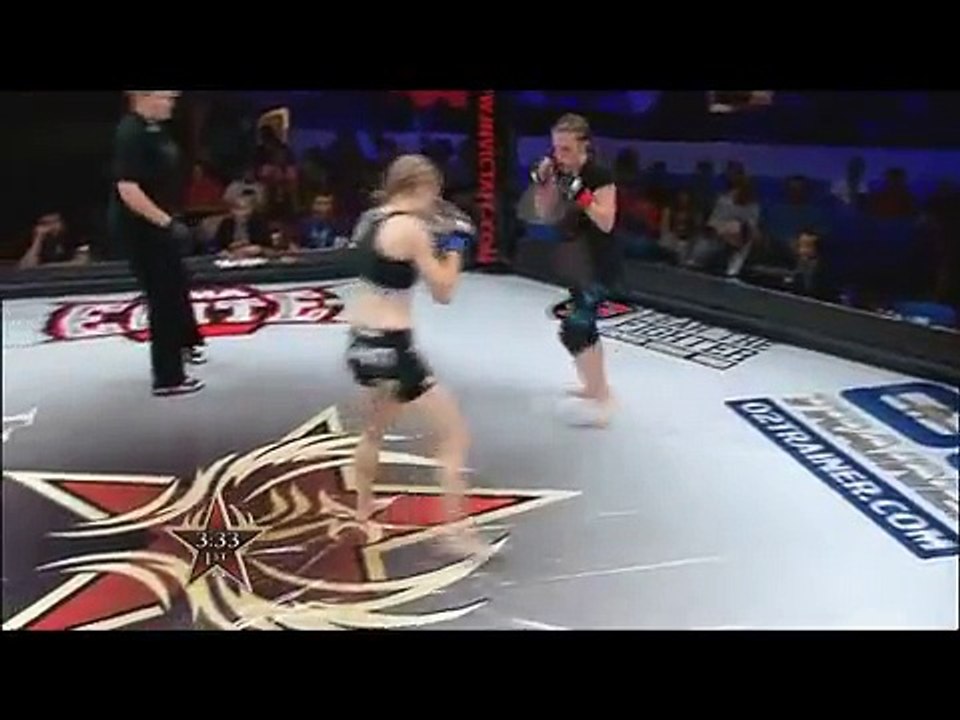 LizMcCarthy vs. JessicaPhillipus