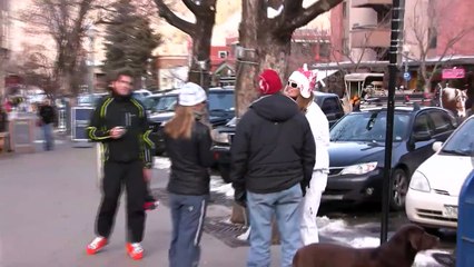 Elle Macpherson Is A Super Cute Snow Bunny As She Hangs With Kate Hudson In Aspen