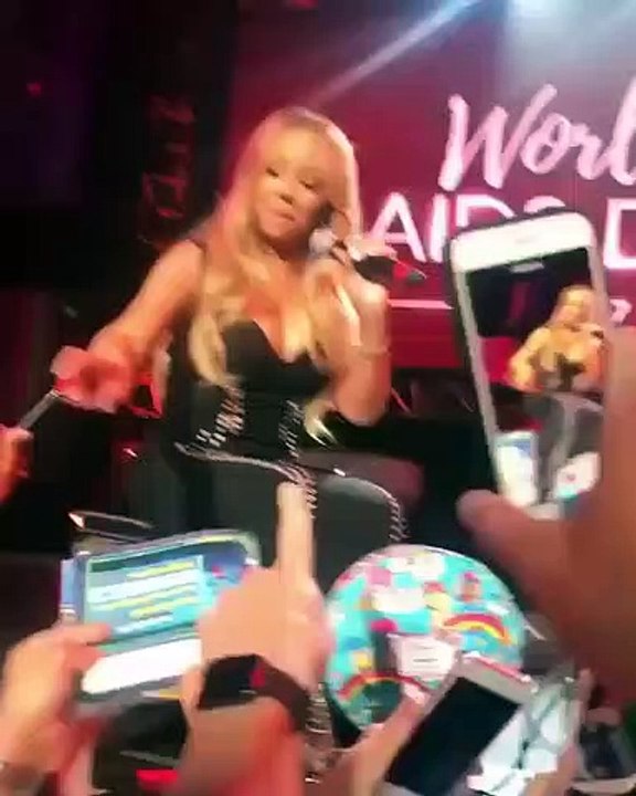 Mariah Careyet sa chaise invisible