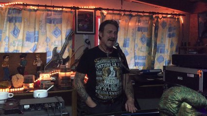 Johnny Cadillac chante du Johnny Hallyday