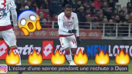 Les filles font un tennis ballon sur un parking I Le Zap Girondins