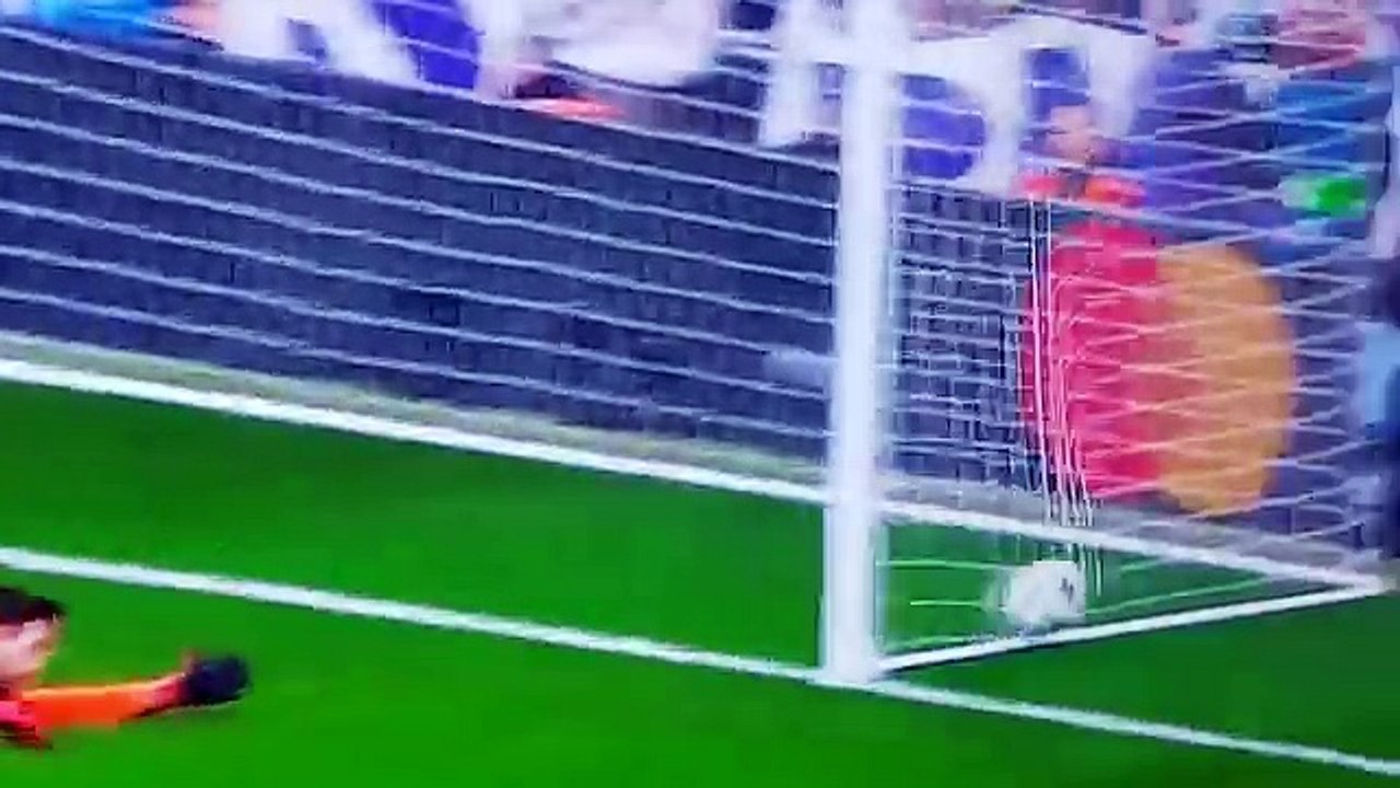 VAZQUEZ GOAL 3x2