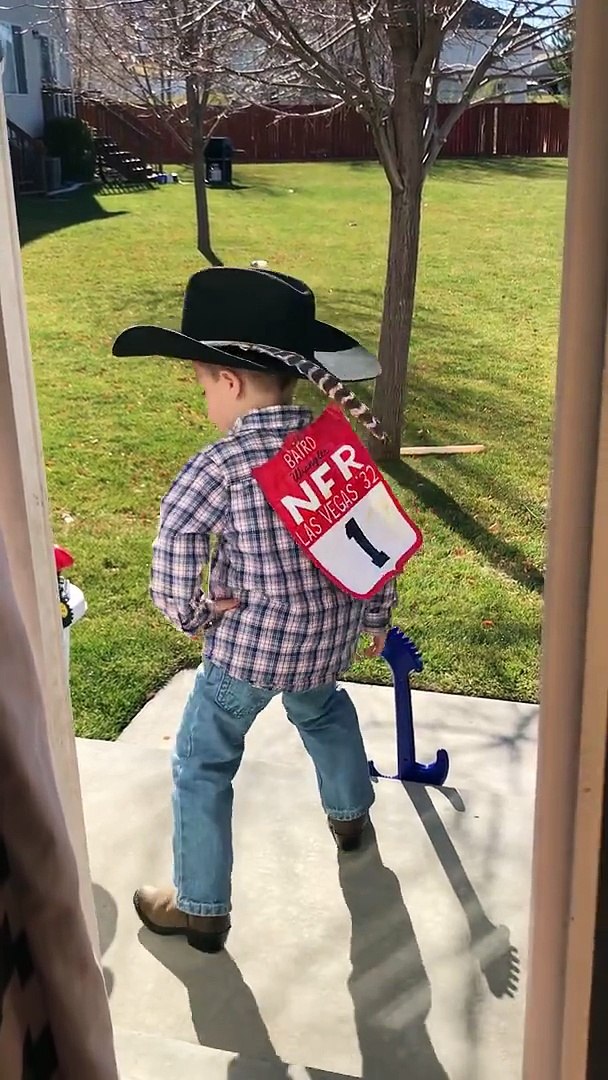 ⁣Cutest Country Singer