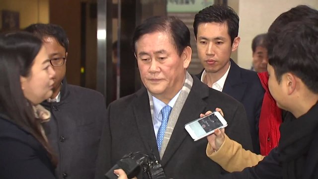 '국정원 특활비' 최경환 의원 20시간 조사 / YTN