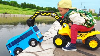 Funny Baby on kids Excavator Learn Colors with Tayo Little Bus! Baby Nursery Rhymes Song