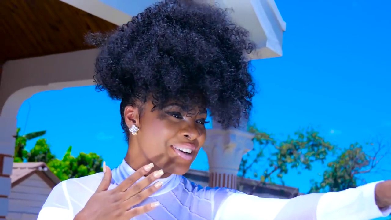 BLACK NADIA  ft CFF  -      Mpanota mibebaka...