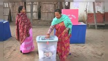 Nepal: tutti in coda per le elezioni