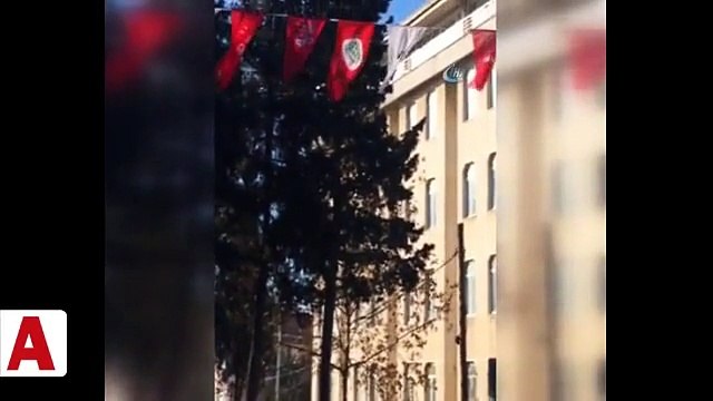 CHP ve HDP bayrağı yine yan yana!;