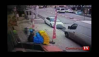 Üzerinde büyü var dediler 20 bin lirasını çaldılar...Dolandırıcılar kamerada