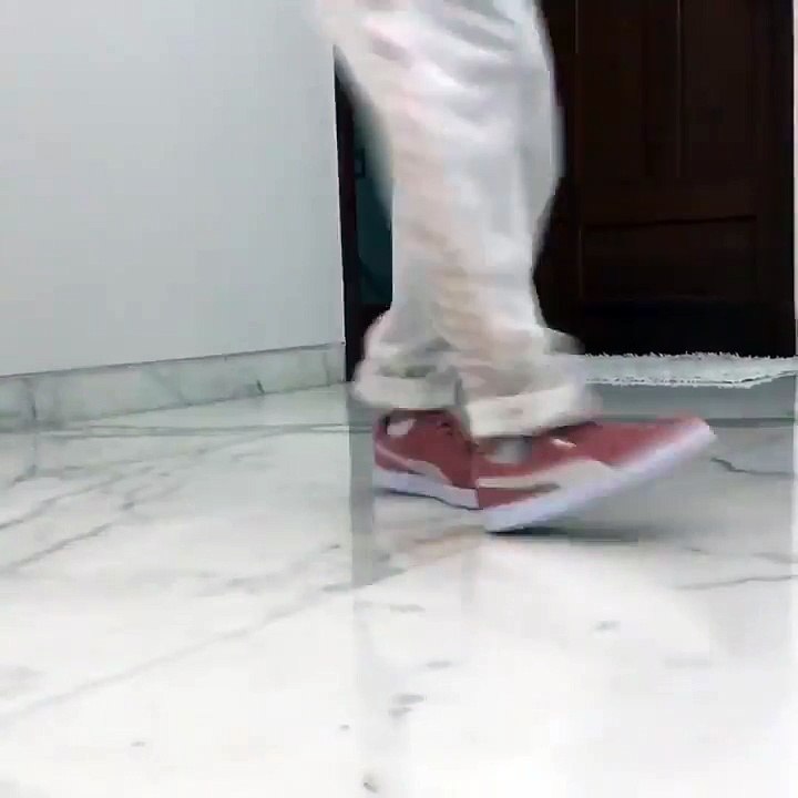 Disha Patani Dance Moves (Leg Moves) _ Share Your Moves _ Win Puma Suede Shoes _ Suedegully