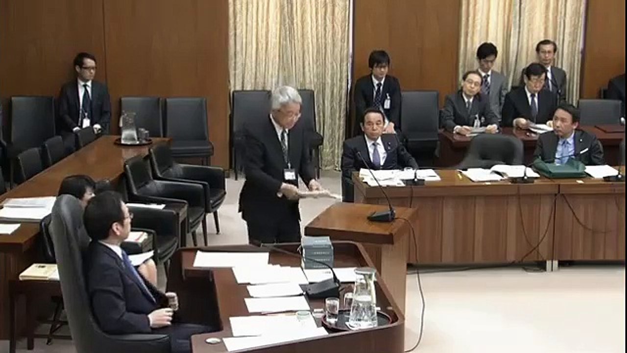 足立康史劇場「韓国と発言した部分が消えてる！まさか辻元の…」2017年4月4日 国会中継 総務委員会