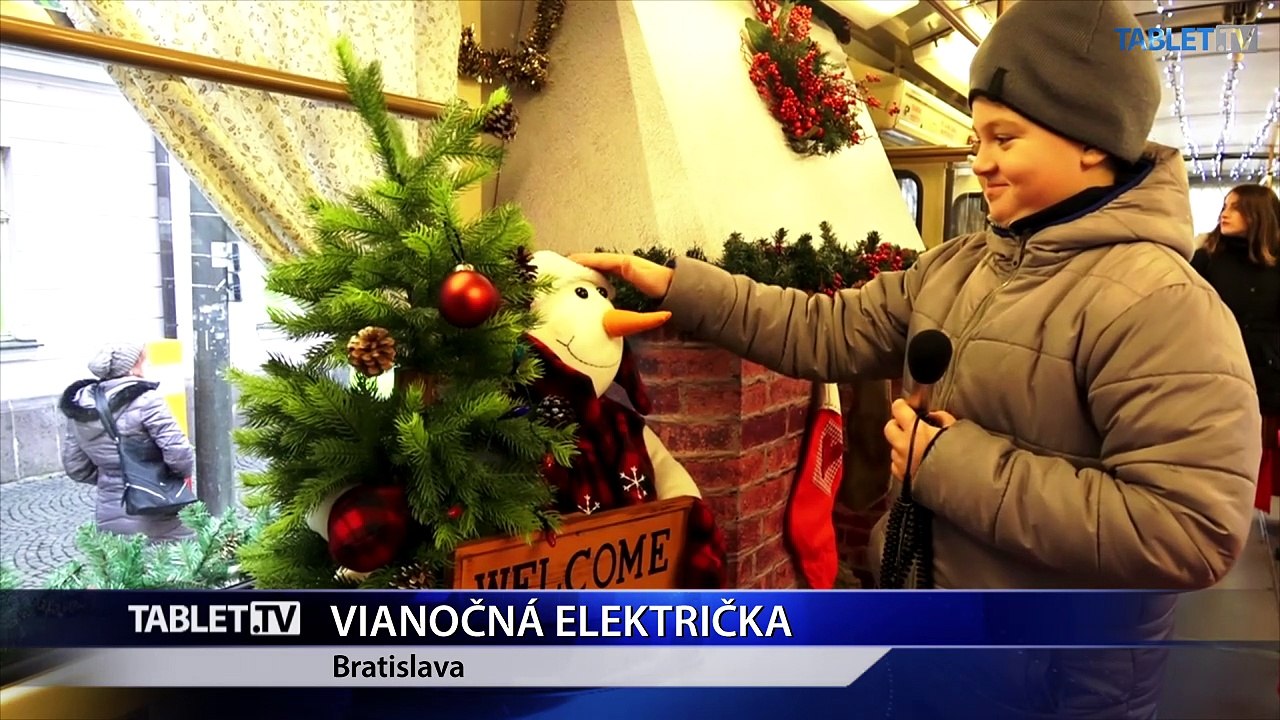 Ulicami Bratislavy začala premávať Vianočná električka