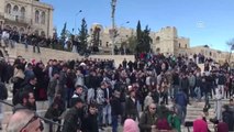 Filistinliler Protesto İçin Kudüs Sokaklarında