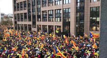 Milers de catalans fan ressonar 'L'Estaca' a Brussel·les