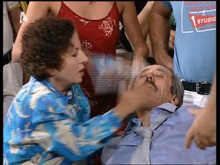 ΚΑΤΩ ΑΠΟ ΤΗΝ ΑΚΡΟΠΟΛΗ E112