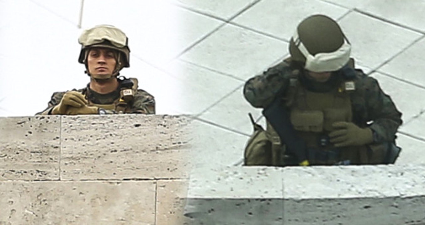 ABD'nin Ankara Büyükelçiliği Çatısındaki Silahlı ve Tam Teçhizatlı ABD Askeri Dikkat Çekti