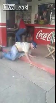 Ivre il rampe au sol en entendant un pétard.. pris pour un coup de feu !